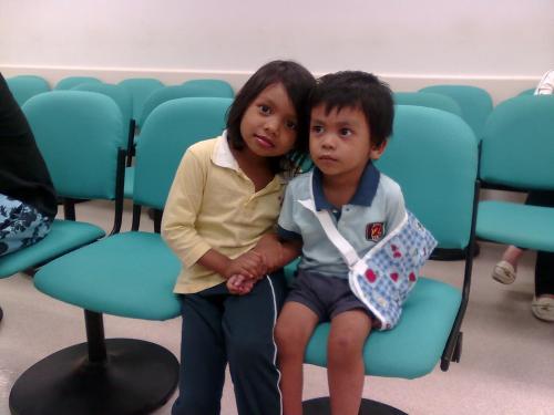 Image554-Raziq-and-raidah-at-sunway-hospital
